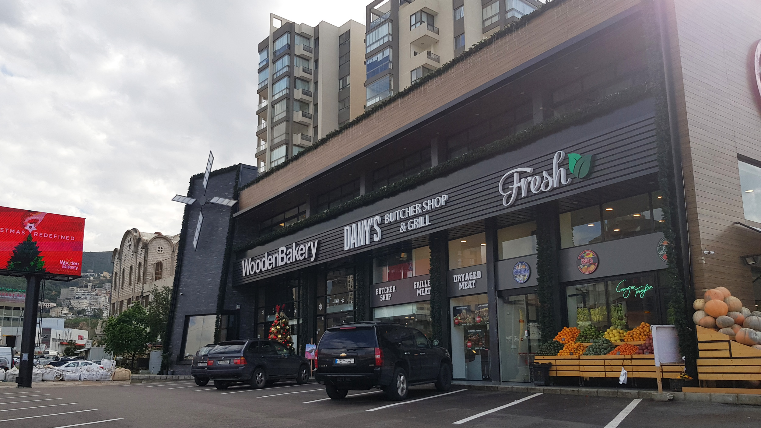 Wooden-Naher El Mout